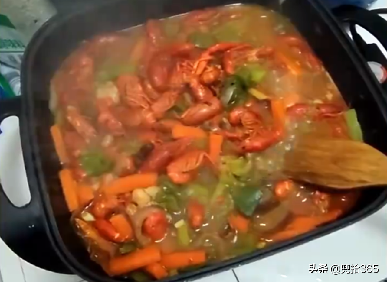 ����ѧ������Ů���ѵ�С��Ϻ��6��Сʱ����һ��࣬���ѣ��ھ���