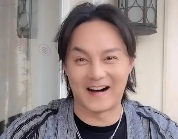 “面如觀音”陳都靈：當年美過奶茶妹妹，演技尷尬卻頻頻合作頂流