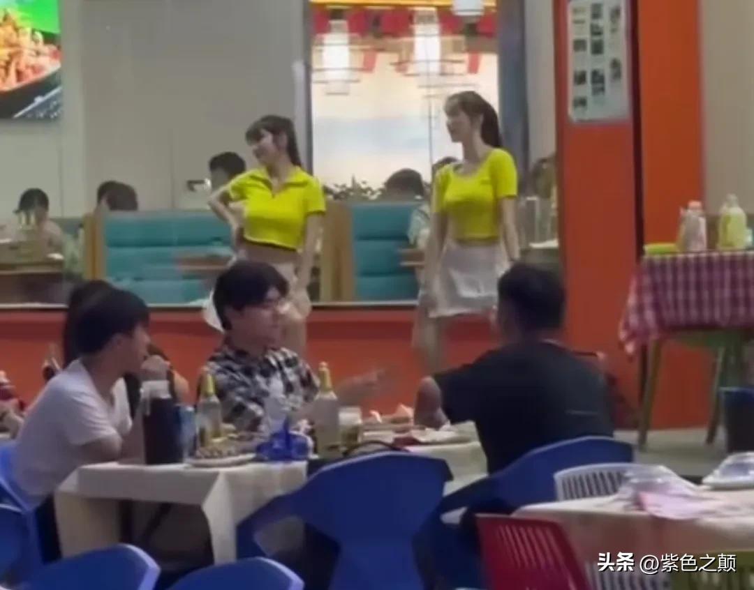 合肥街头商家请美女跳舞揽客，网友：地址在哪？主要想吃烧烤