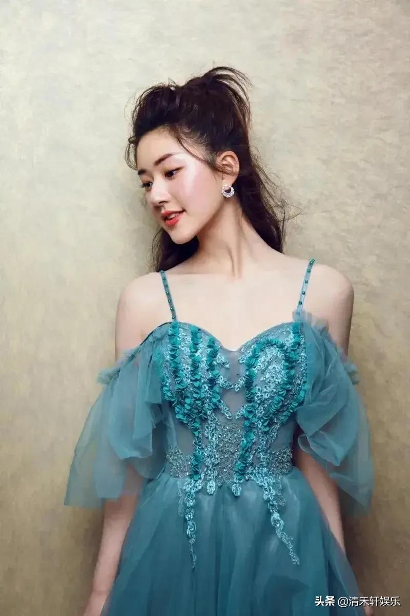 赵露思，最后一张嘟嘴照，特别好！可爱无敌，也特美