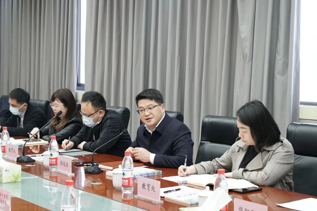 杨远东同志调研天府四中教育集团工作情况