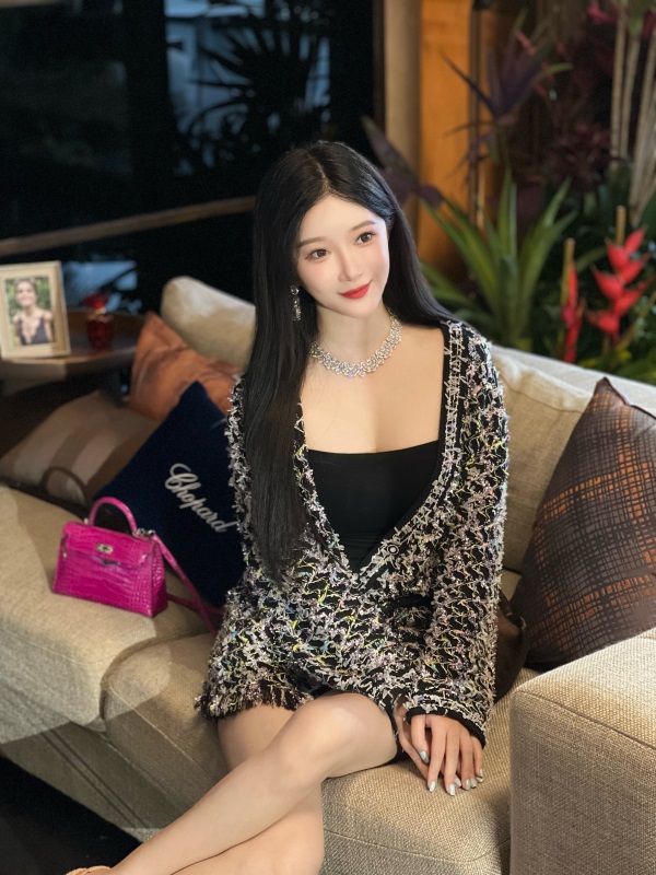 孙心娅闲暇生活照曝光 清纯甜美俏皮可爱