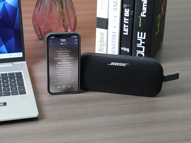 户外首选：便携小巧音质出色Bose SoundLink Flex蓝牙扬声器体验