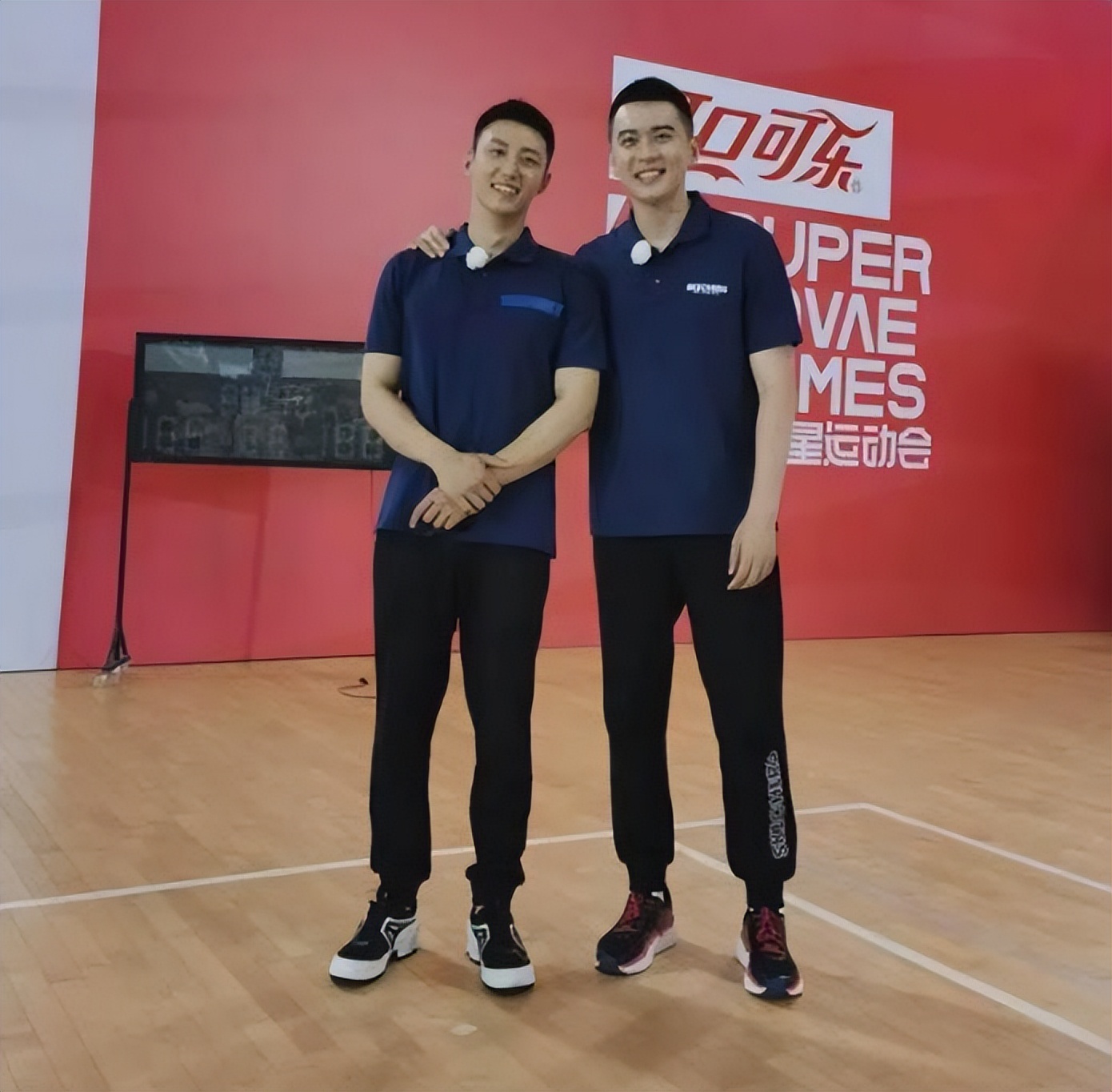 跟黄景瑜同框时,他随便咔嚓一张就已足够吸睛:和林更新合照时,他一点