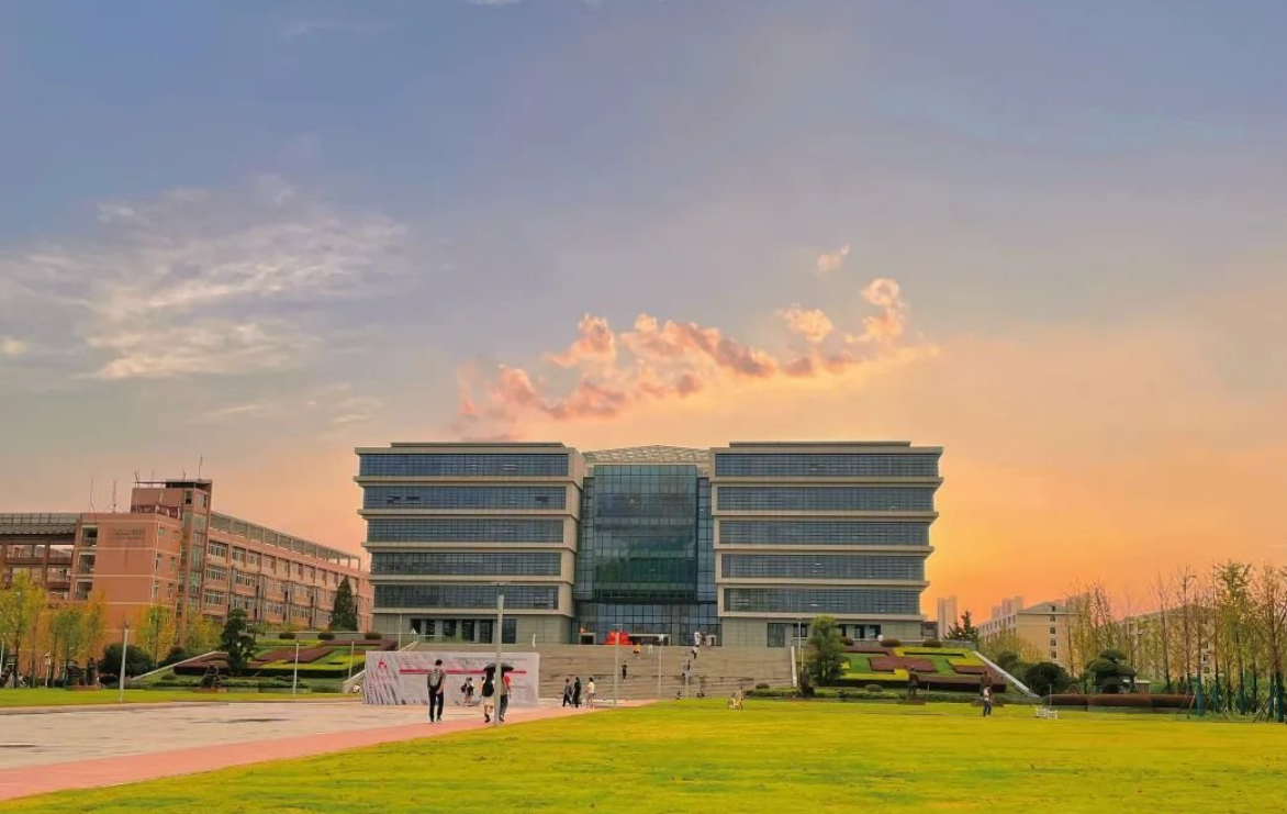 适合一本压线考生报考的10所大学，容易被录取，性价比高