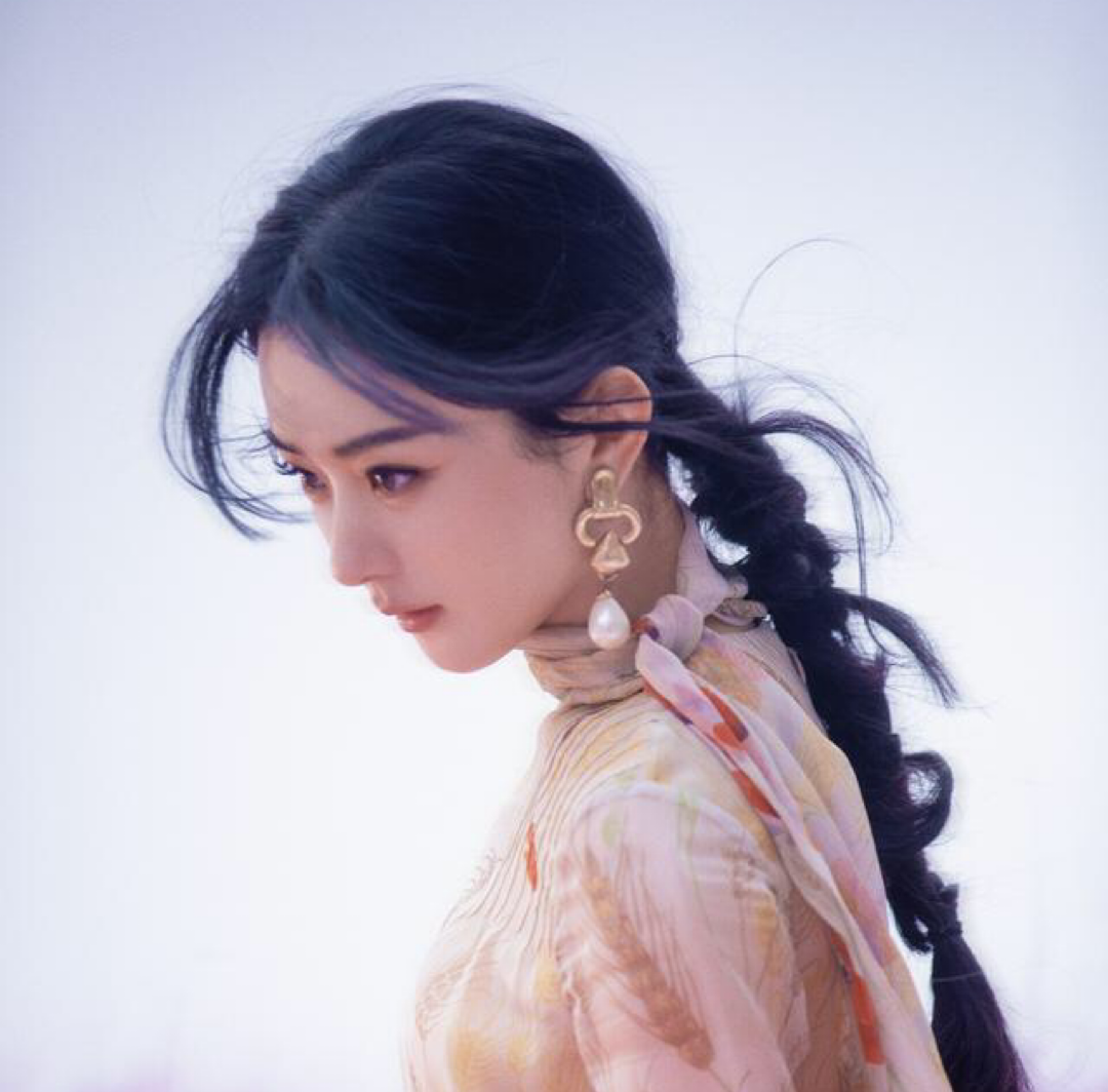 赵丽颖冯绍峰被曝有望再续前缘，李冰冰牵线拍新片，女方拒绝复合