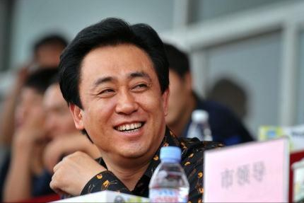 恒大欠了多少债（恒大暴雷欠下2万亿，被传跳楼自杀躲债，许家印：2023年全部还清）