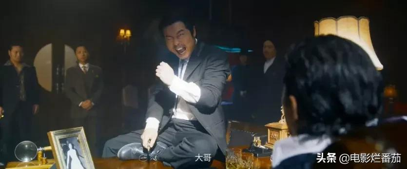 13天破20亿！2022年初这个无名之辈的表演，让我爆发出久违的大笑