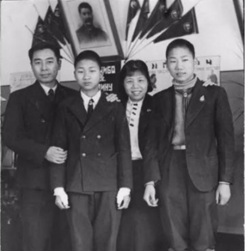 1976年毛主席逝世，毛岸青未能送葬，毛新宇：父亲一直很想念爷爷