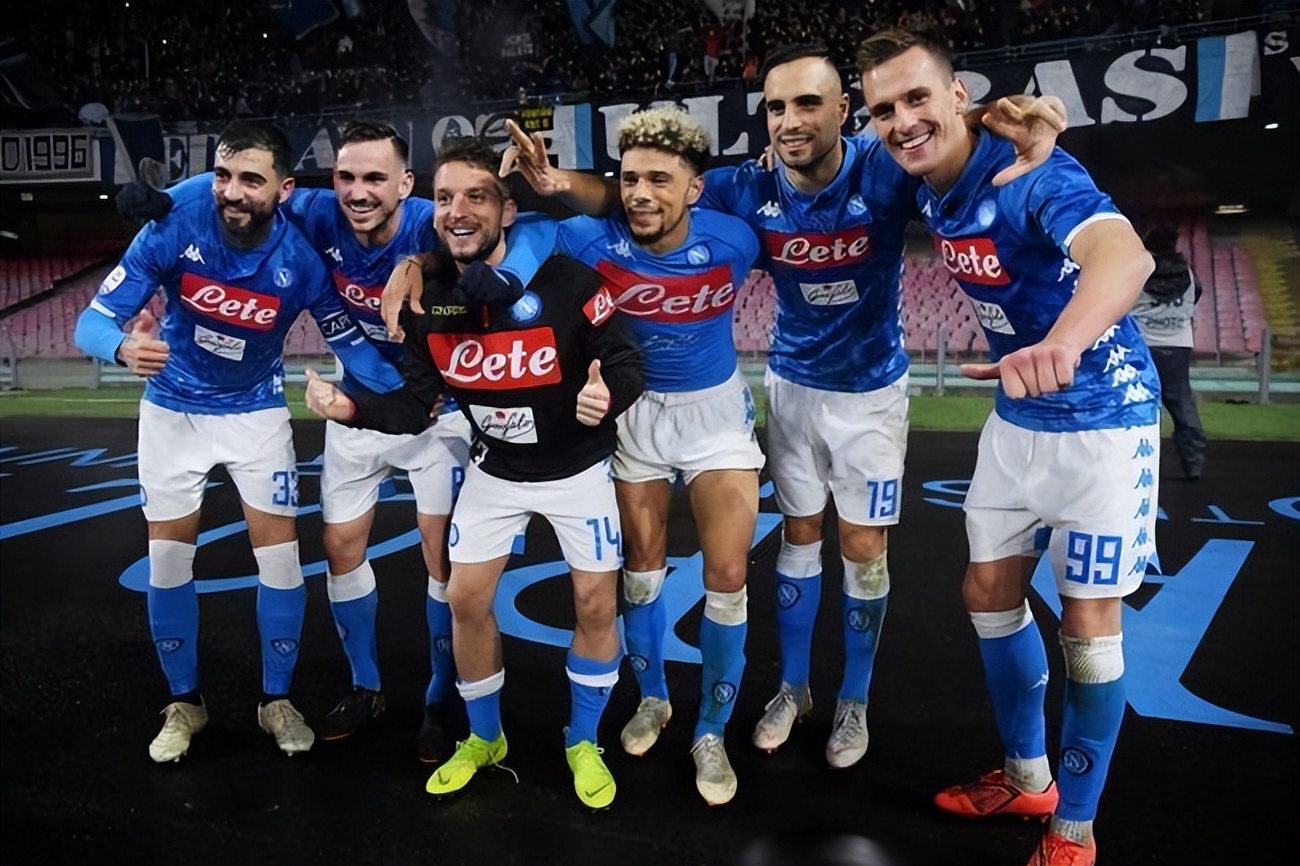 让我们来分析一下c罗转会那不勒斯的利弊)