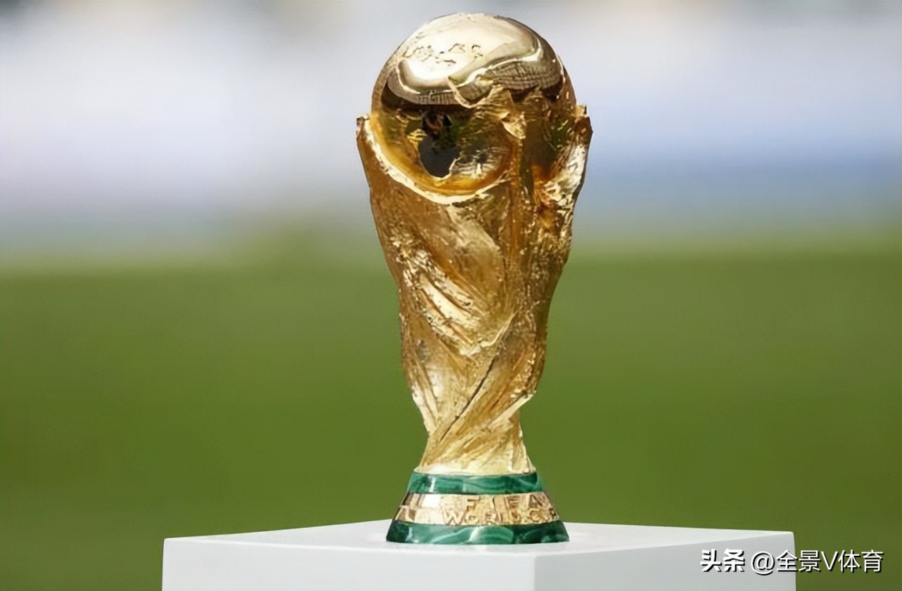 大力神杯图片（人人都想举起的大力神杯有多重？它是由何种材料制成的？）