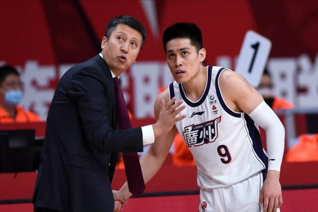 CBA历史第一人！连续3场送出17+助攻，他比郭艾伦更有希望拿MVP