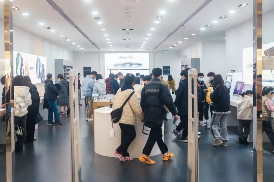 港式浪漫、硬核福利、现场求婚…快来pick你心目中最IN虎年现场