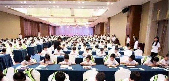 当年，那个被特招入伍，学费由国家承担的8岁特种兵，后来怎样了