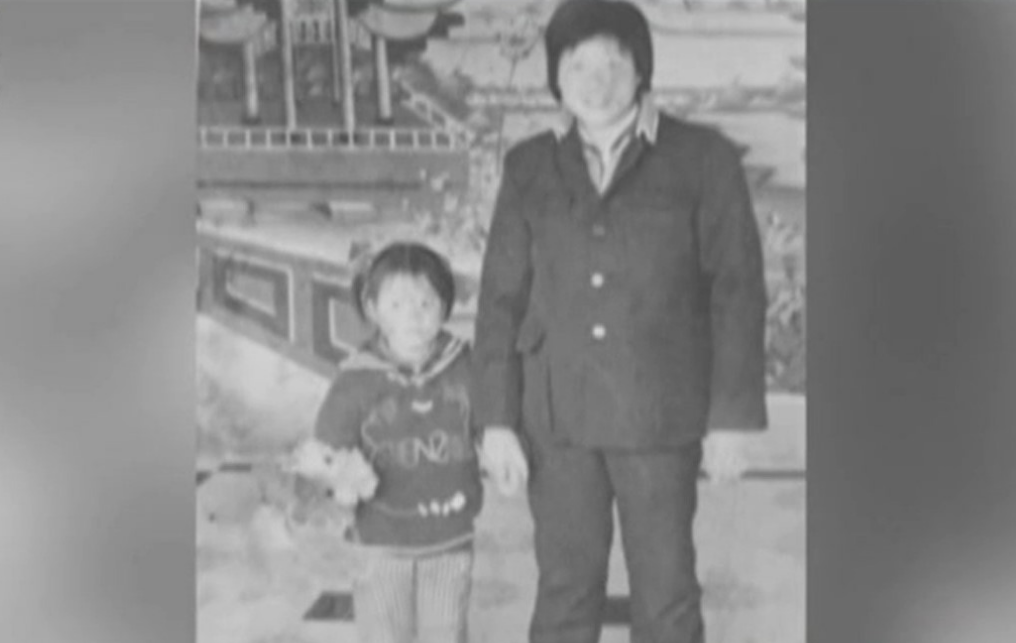 1992年，湖北夫妇因儿子被拐自杀，23年后，女儿强行给父母开棺