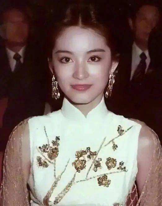 惊艳了时光的15位女港星，张柏芝第9，王祖贤第4，谁是你心中第一