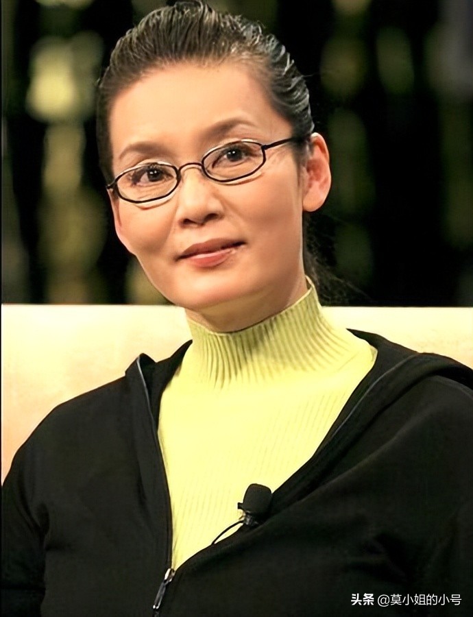 8位妈妈专业户，年轻时都是美人坯子，有人赛过初恋，最大67岁