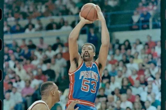 肖恩坎普uda（美媒重排NBA历史上个人犯规最多的20名球员，现役一人入选）