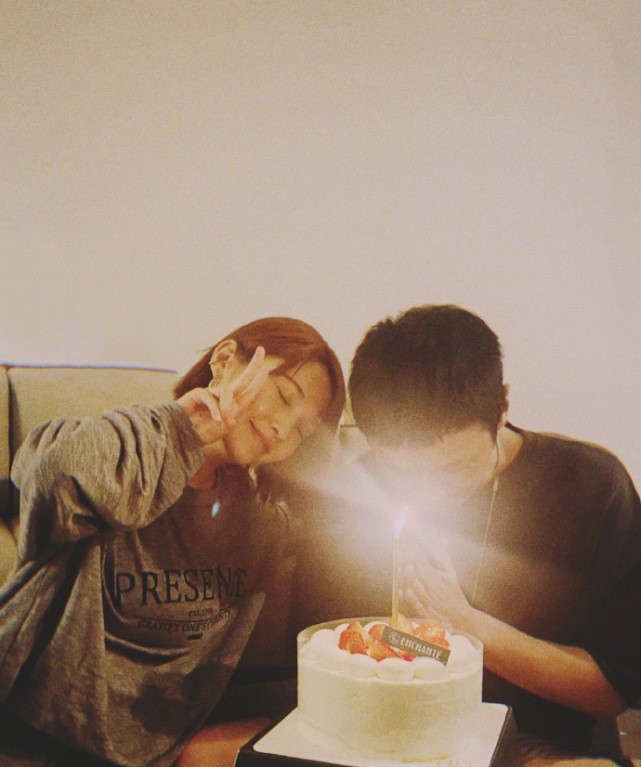 李荣浩辟谣出轨离婚，杨丞琳安慰丈夫和姐妹，吉克隽逸委屈落泪