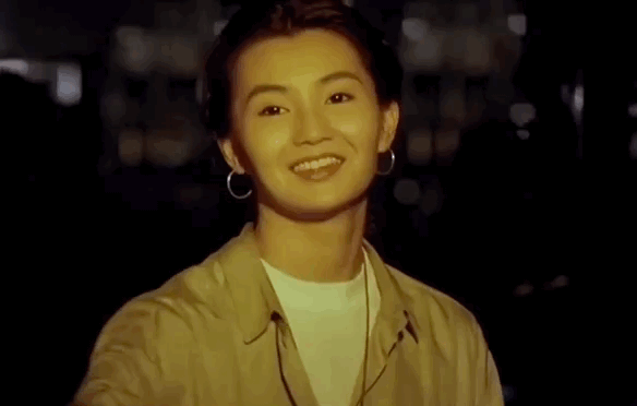 58岁张曼玉近照刷屏，独居贫民区：不结婚不生子，活得又飒又爽