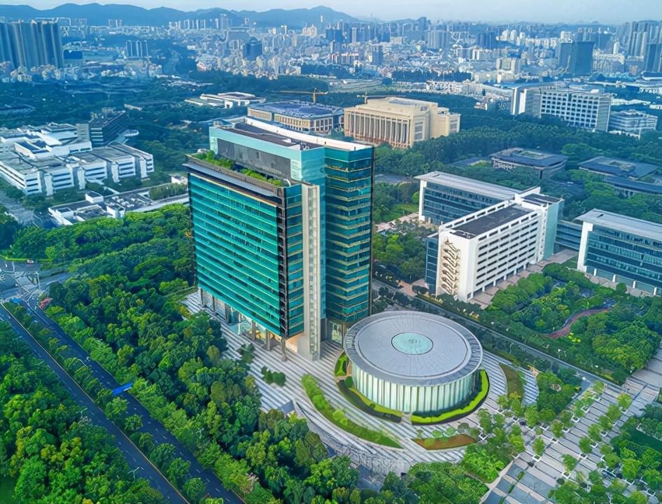 十大产业龙头企业总部——顺丰、美的以超高层引领