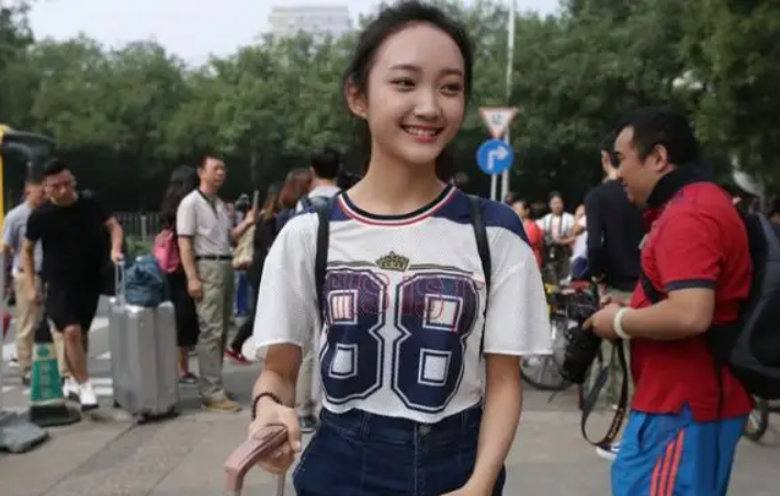 上过大学VS没上过大学的女生，区别不是一星半点，3张图给你答案