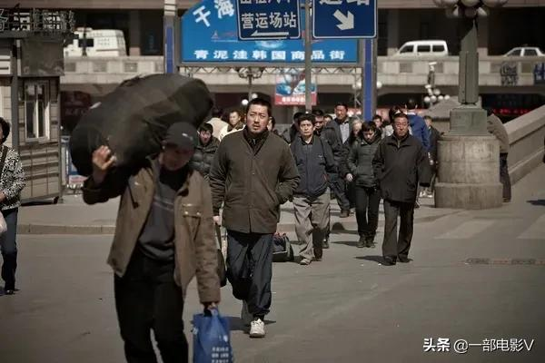 电影黄海：上层把底层当狗，好像忘了狗会咬人的图片