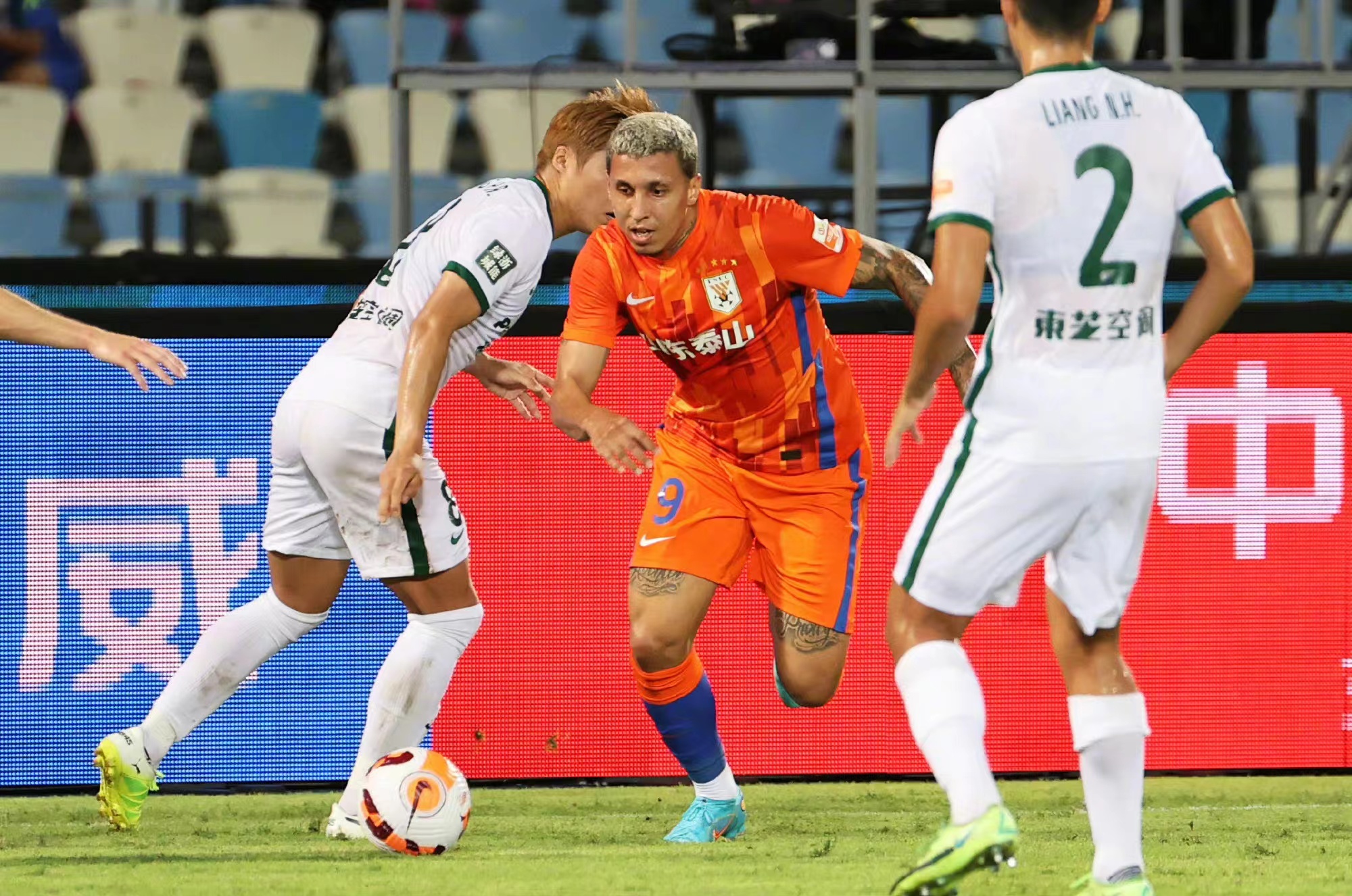 今日中超比分预测足球（泰山VS三镇阵容比分预测：0-5！郝伟想田忌赛马让郭田雨首发）