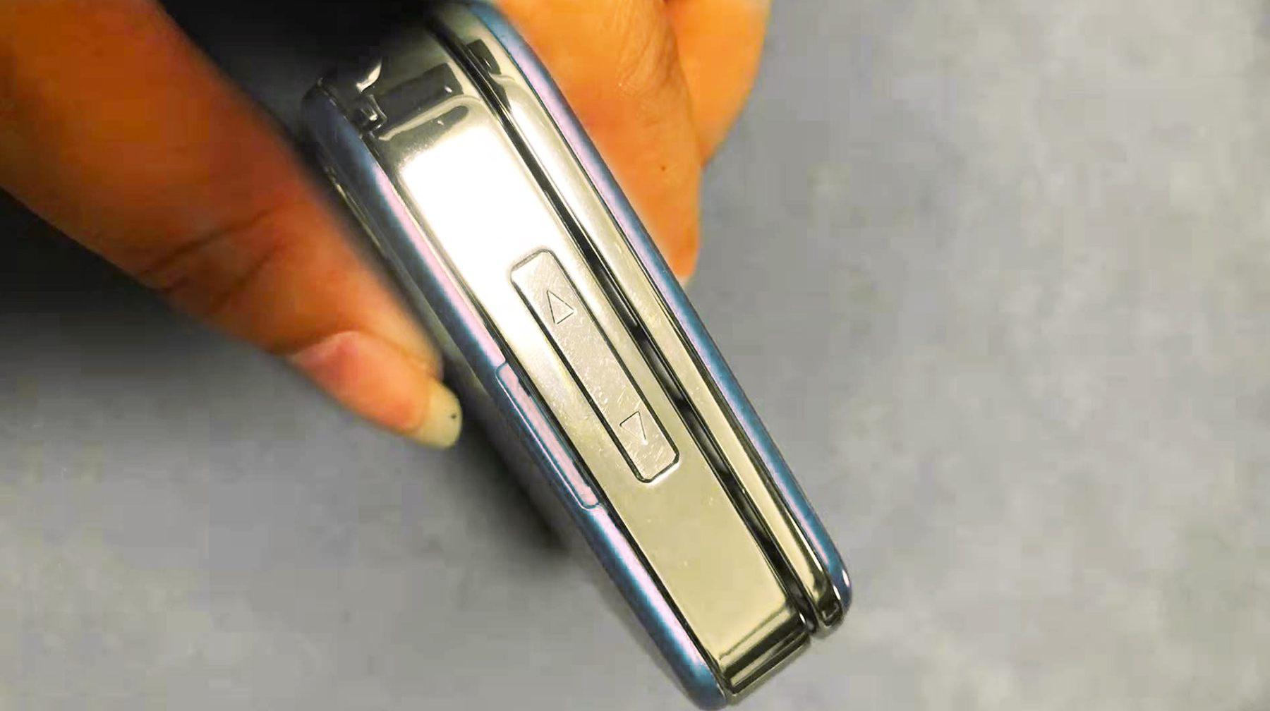 方形旋转屏设计,拉出天线能看电视直播,这台诺基亚手机很特别