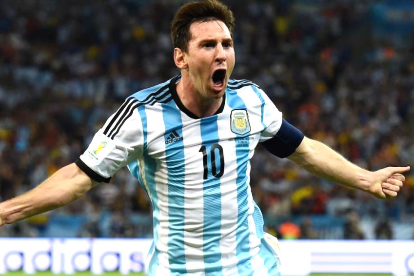 阿根廷队夺世界杯冠军(距离球王只差一步！为了夺得2022年世界杯冠军，梅西你可悠着点吧)