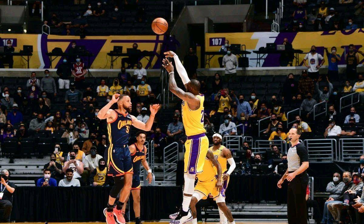 乔约翰逊绝杀能力（伟大的传奇！盘点NBA压哨绝杀次数最多的球星：詹姆斯位列第四）