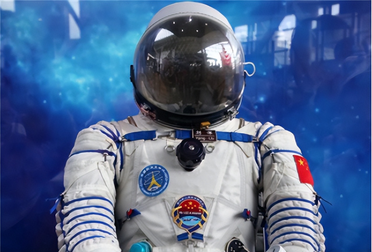 苏联3位宇航员,不穿航天服直接暴露在太空,体液沸腾仅40秒丧命-阿飞