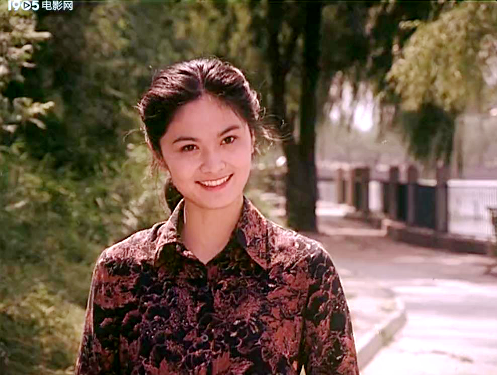 《白桦林中的哨所》,卢君韩月乔主演,如今的卢君与从前判若两人