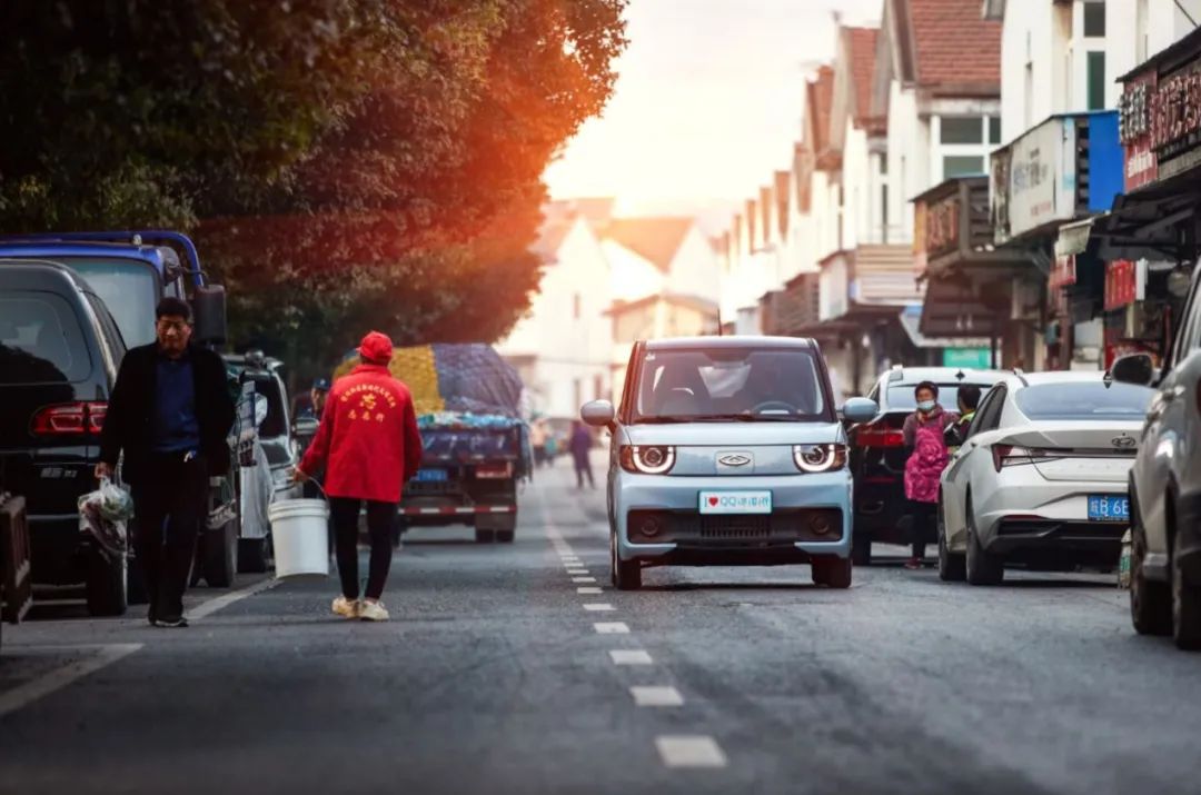 对比MINIEV，5万块的奇瑞QQ冰淇淋，味道如何？