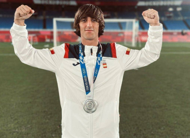 孔蒂不重用贝尔温（12轮出场57分钟，西班牙天才帝星惨遭热刺弃用，沦为孔蒂麾下鸡肋）