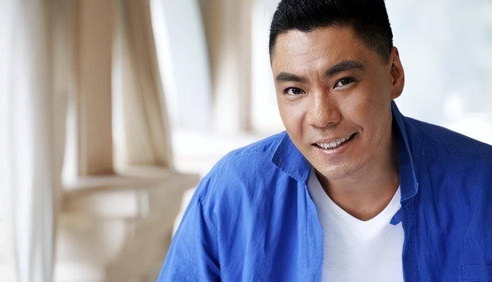 屠洪刚的浪荡情史,和他背后3个自讨苦吃的女人