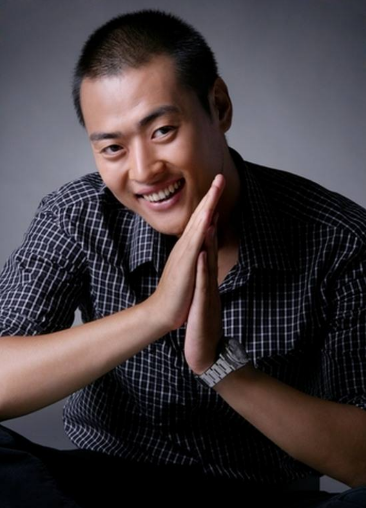 "魏和尚"张桐:为追演员梦穷到吃狗粮,得抑郁症时女友不离不弃