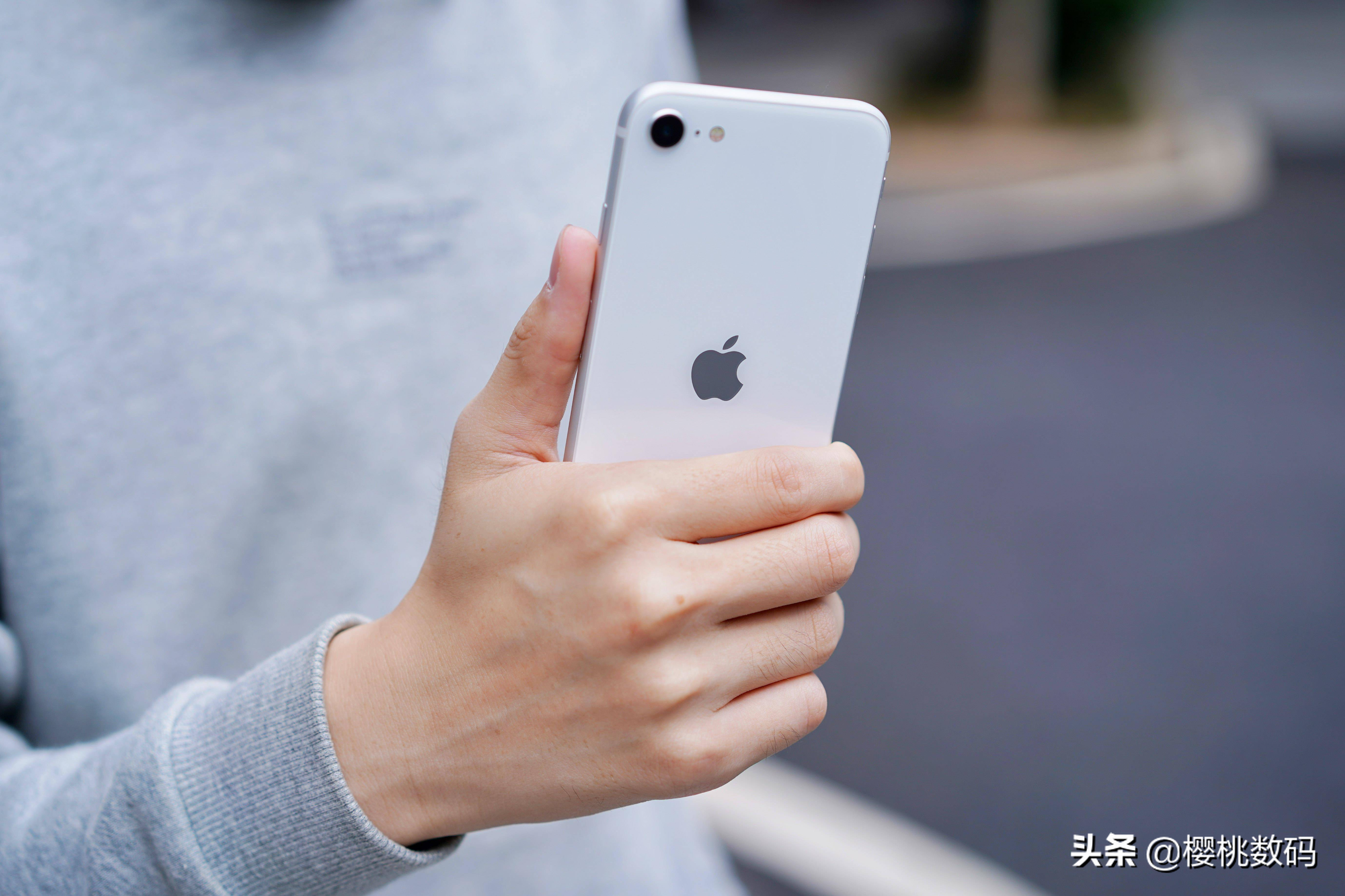 6月机圈网红：iPhoneSE3炸场，华为畅享50有麒麟，酷派新机很惊喜