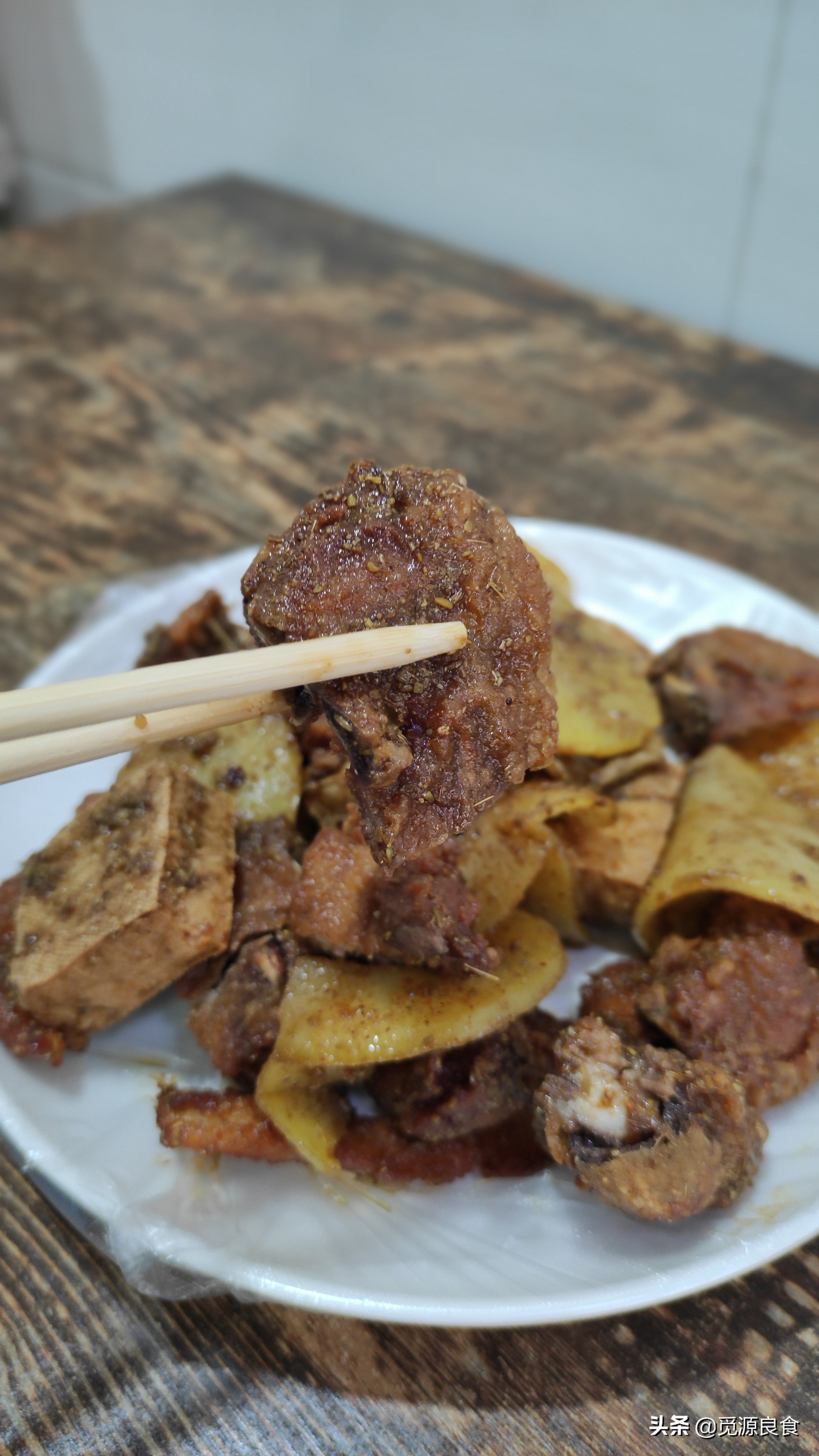 来武汉旅游，汉口这边的深夜美食推荐，这5家夜宵小吃店好吃不贵