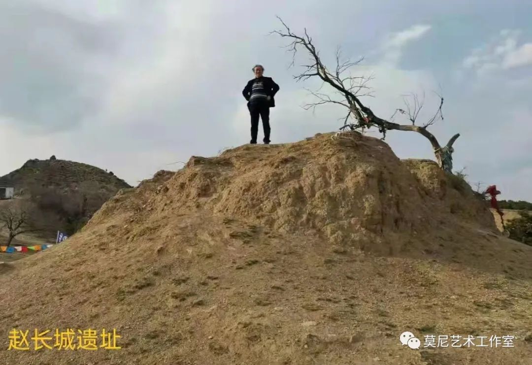 山色如诗，层峦叠嶂间藏天地幽韵——莫尼随笔山景札记
