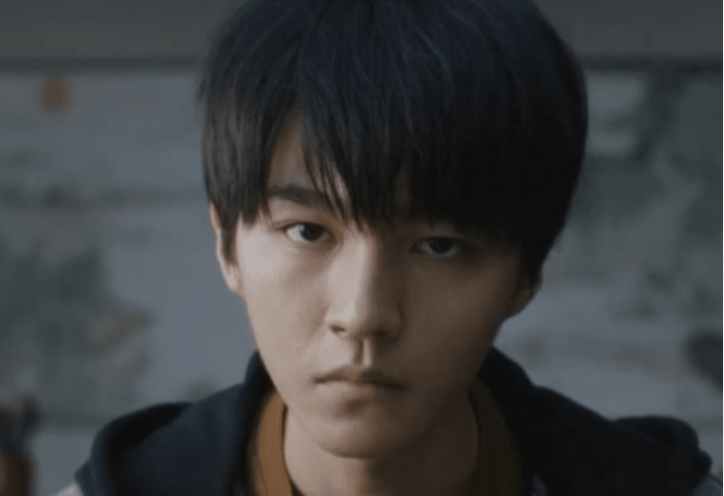 打戏无力、假吃、用十个替身，比起老戏骨，这些流量演员太拉跨了