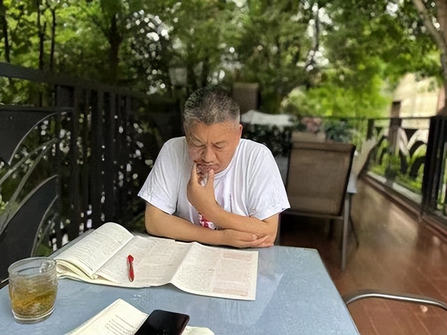 小编带你聆听《讲述高考钉子户的感人故事》