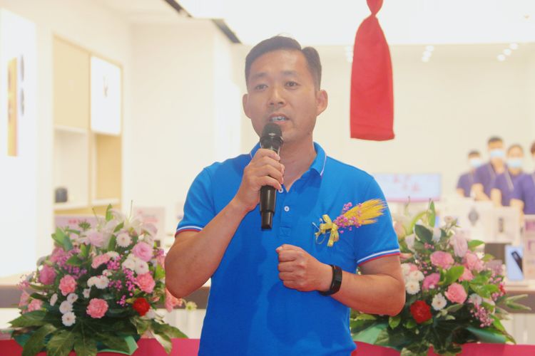 润通电讯玖隆茂华为授权体验店盛大开业倾情绽放