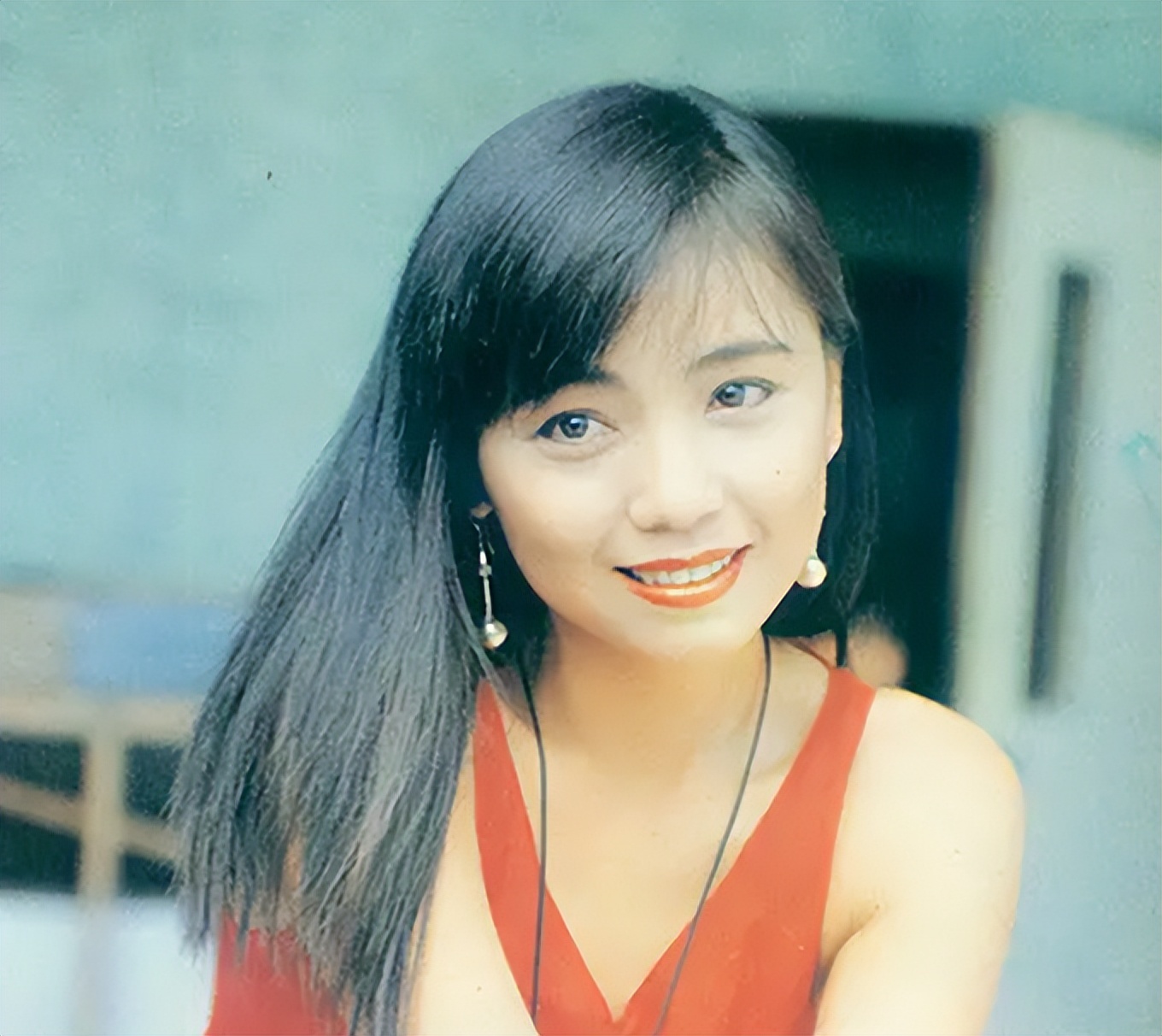 港星邓萃雯将接老父到内地疗养！56岁长居北京，喜欢当地四季分明