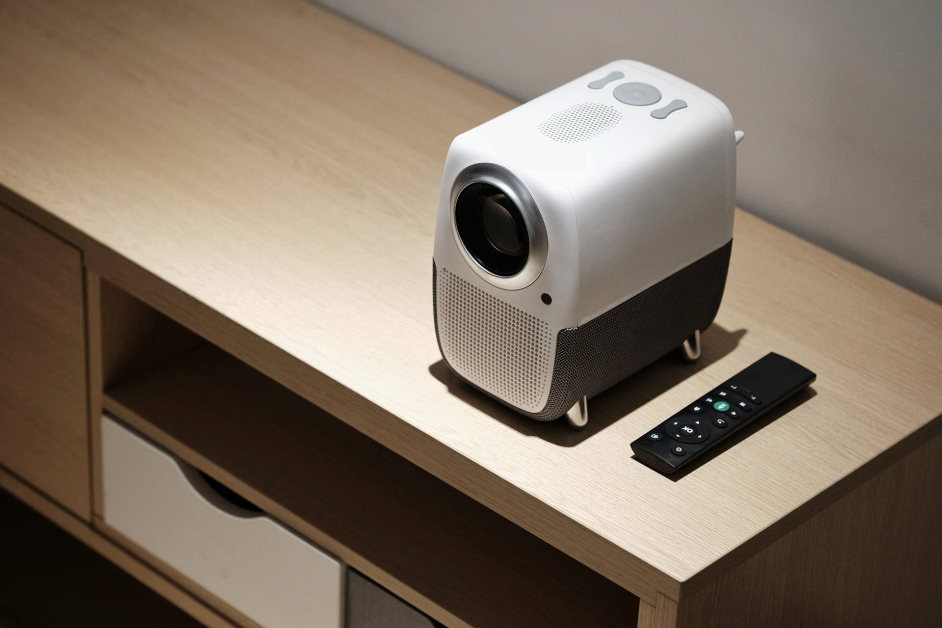 泰捷WEBOX T1S：疫情当下的居家观影新选择