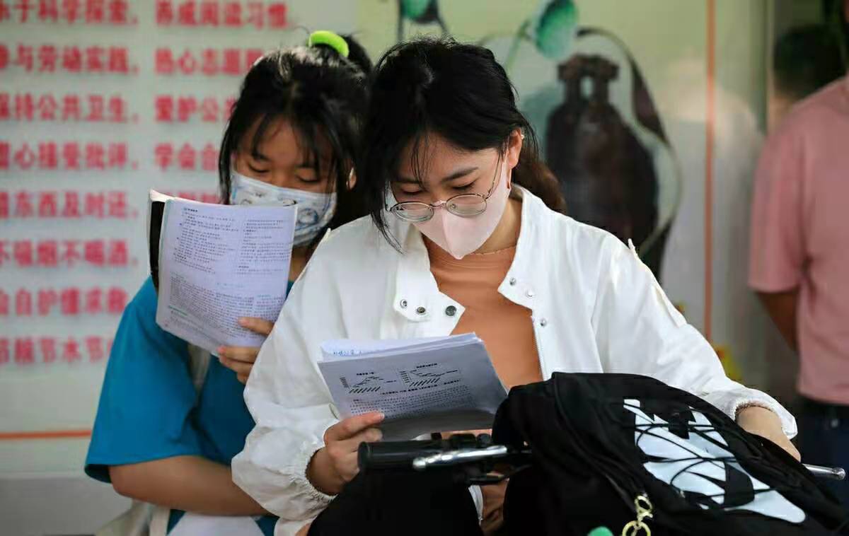 2022年高考人数1193万，录取率达到这个数，家长很高兴