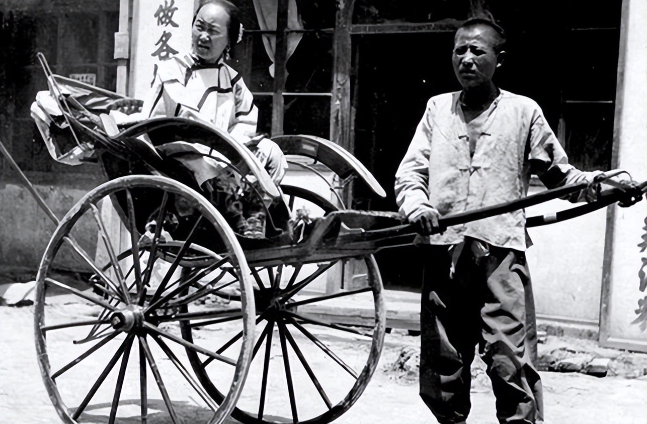 发源于日本的黄包车文化,是如何在民国成为人们日常出行的工具的
