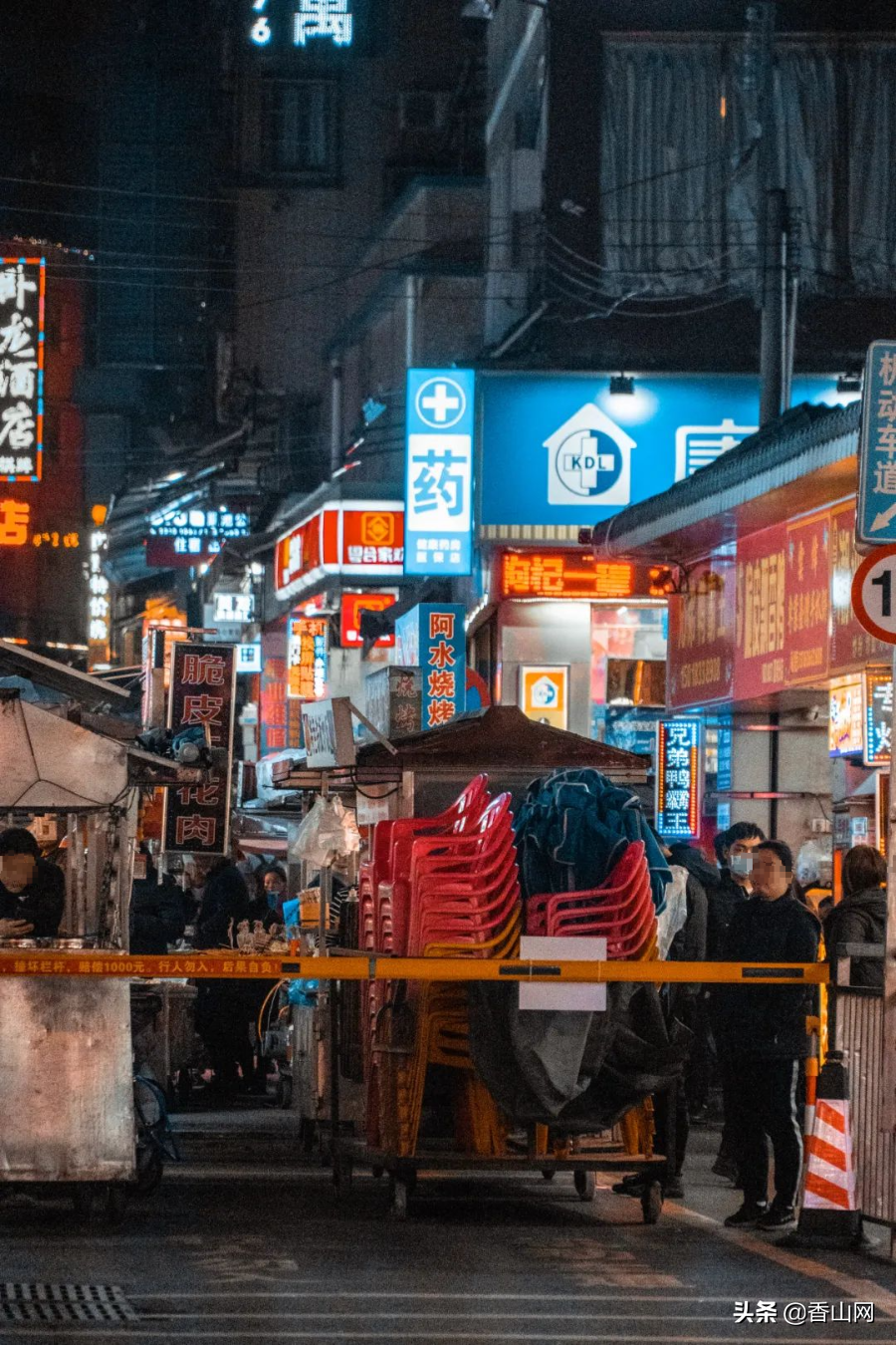 珠海最著名美食一条街（越来越火爆，你没见过的网红夜市）