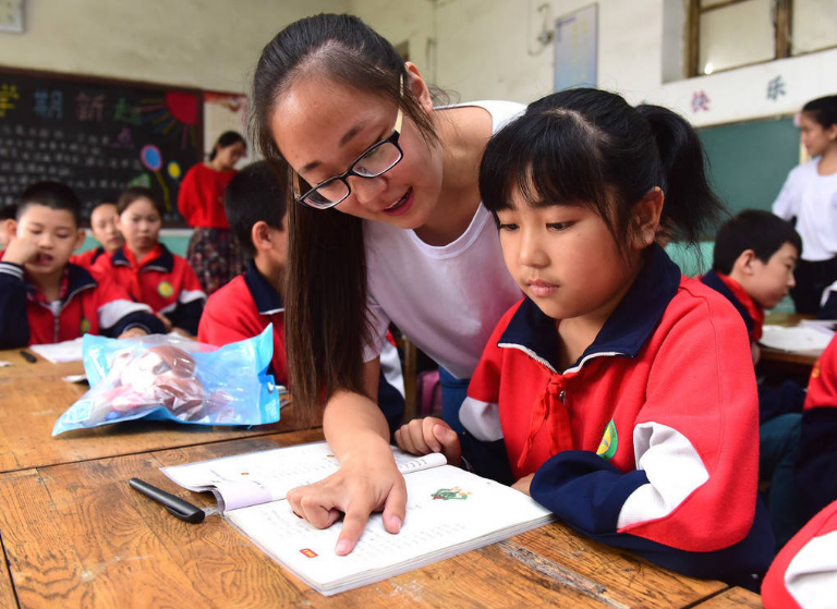 “民转公”基本敲定，民办教师的出路在哪里？这3个方向很不错