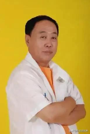 剩下都是嘴上功夫（相聲演員，有些還真不能聽）